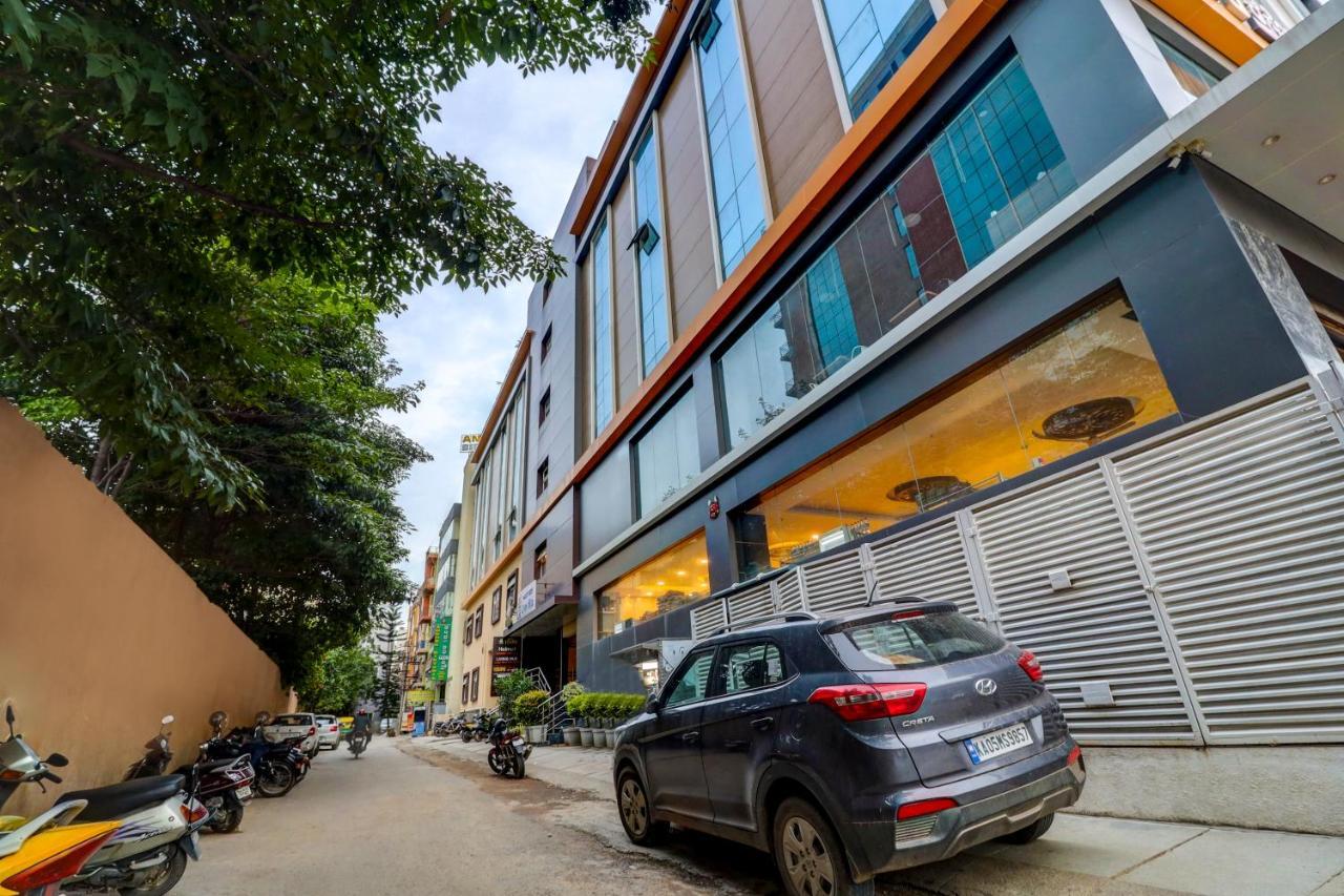 Livin Hub Bangalore Eksteriør billede